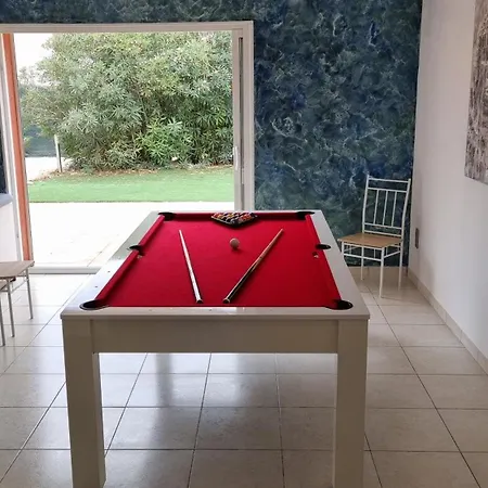 Les Bouzigues Et 6 Places Alignan-du-Vent