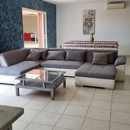 Les Bouzigues Et 6 Places Nyaraló