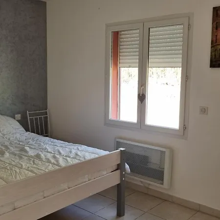 Les Bouzigues Et 6 Places 度假居 Alignan-du-Vent
